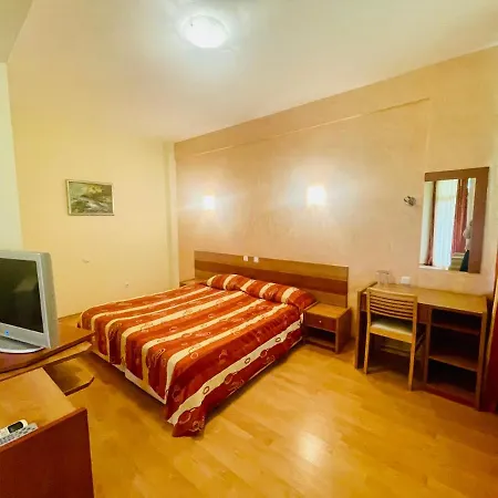Hotel Family Gorski Kut 2*